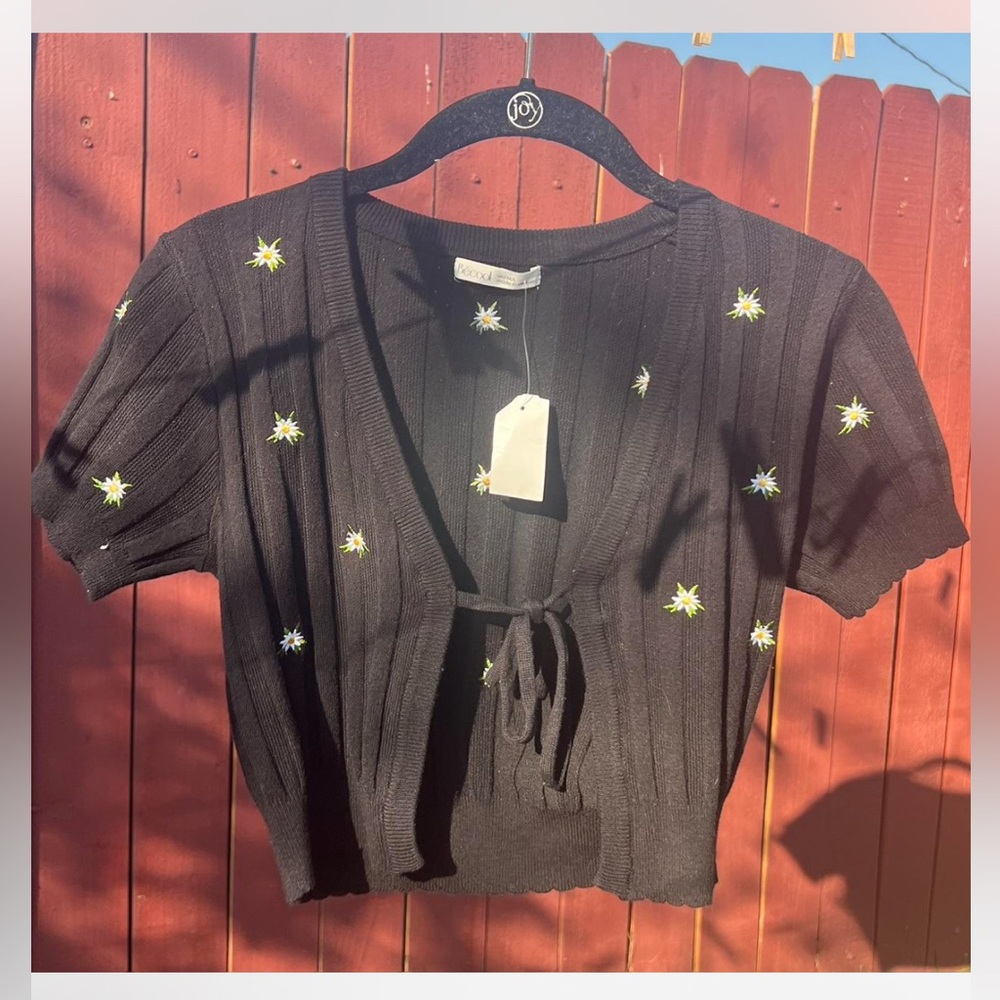 NWT Flower Embroidered Tie Cardigan Top